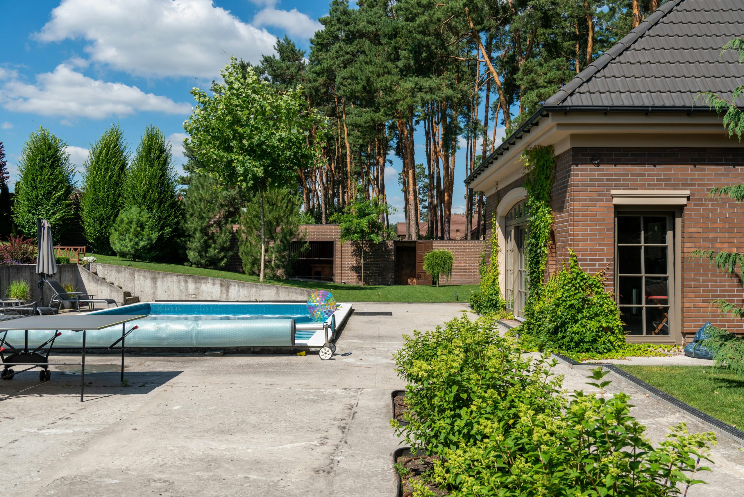 How to Choose the Right Concrete Contractor: Your Essential Guide